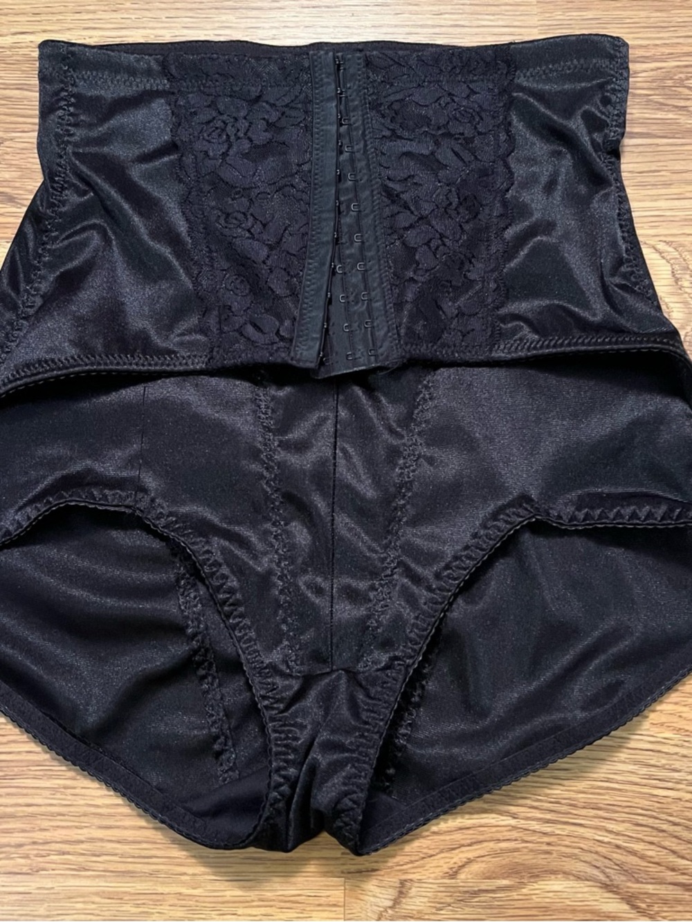 High-Waist Black Shaping Briefs with Lace Waistband 3X